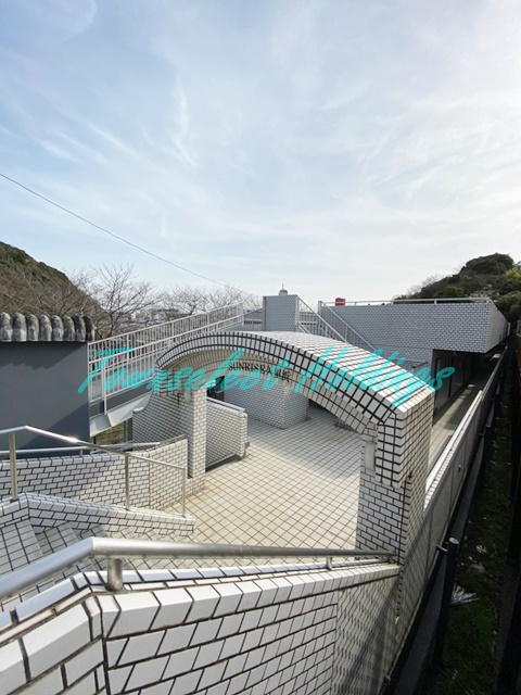 サンライズ久里浜のエントランス