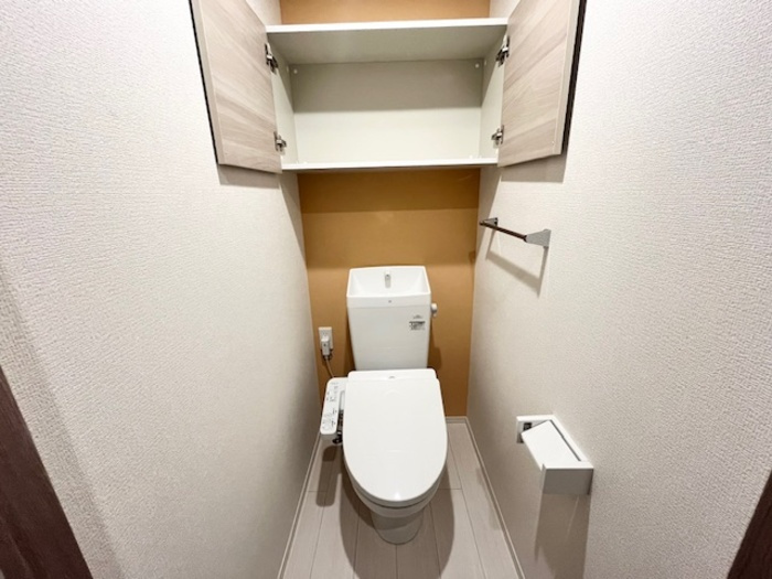 糟屋郡篠栗町津波黒１丁目のアパートのトイレ|トイレ収納