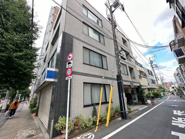 エーデルワイスの外観