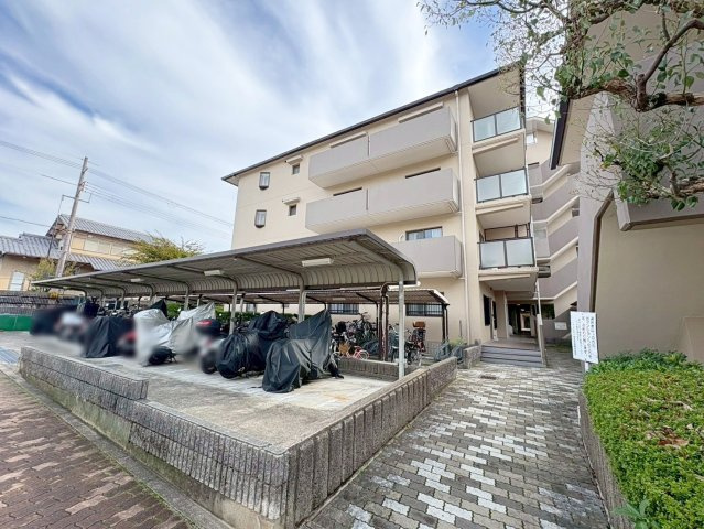 サンシティ桂坂参番館の駐輪場|バイク置き場完備◎