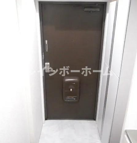 新小岩宝マンションの玄関