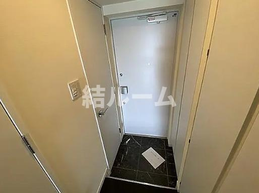 北区東十条１丁目の賃貸マンションの玄関|別号室参考写真