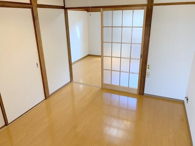 西東京市芝久保町４丁目の賃貸マンションの寝室