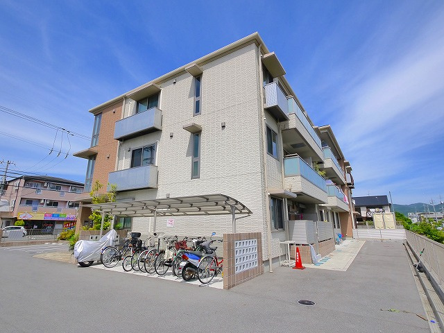 シャーメゾン天理のその他共用部分|自転車置き場