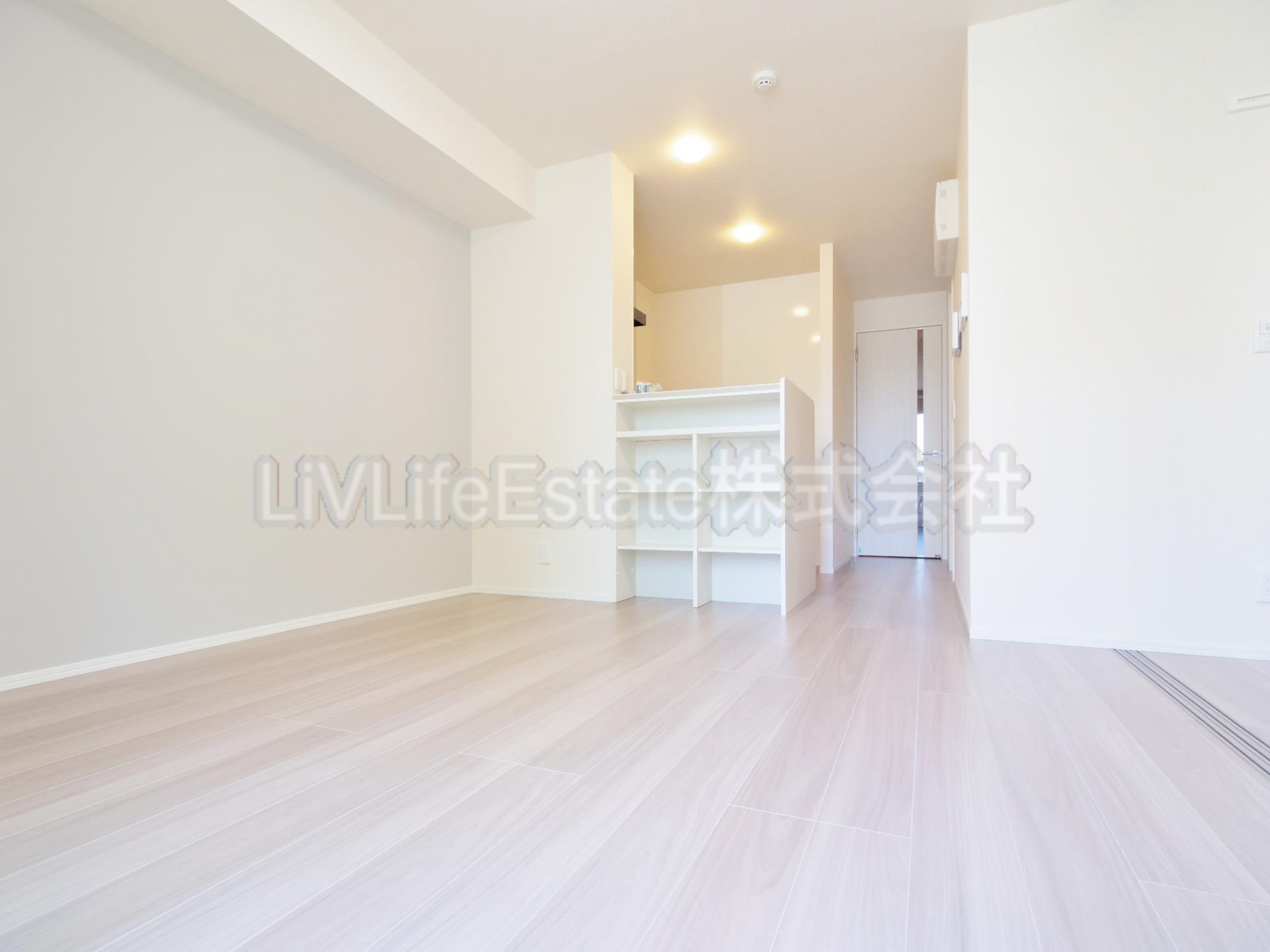 小金井市本町４丁目のアパートの居間・リビング