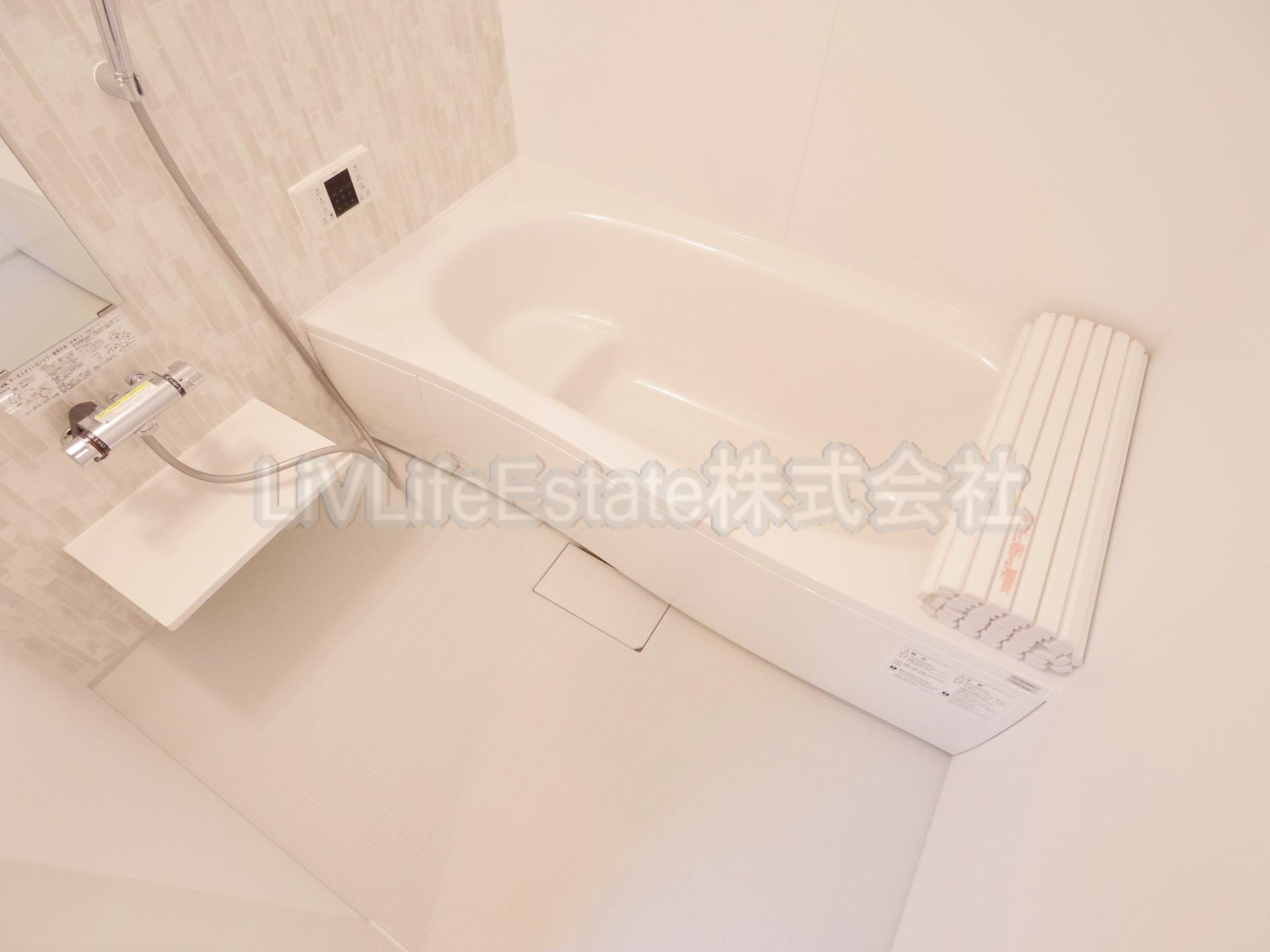 小金井市本町４丁目のアパートの浴室