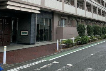 グリーンフィールド小竹向原のエントランス