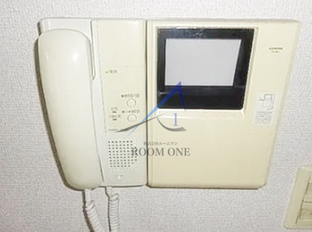 スカイコート門前仲町のセキュリティ|モニター付きインターホンです。