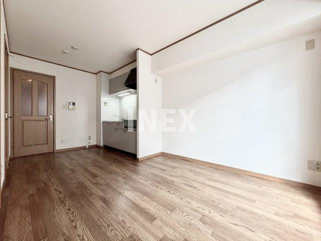 横浜市保土ケ谷区川島町のアパートの居間・リビング