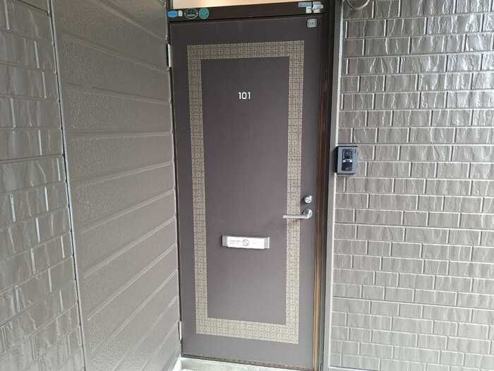 アメニティ津志田　Ｂの玄関