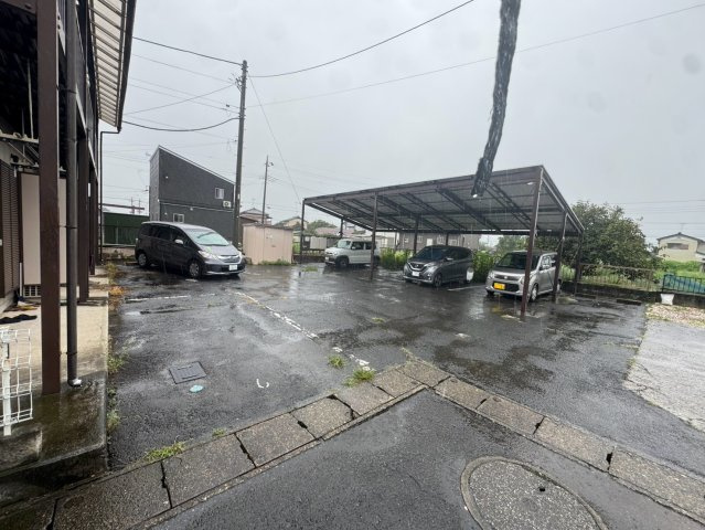 茨城県古河市　一棟アパートの駐車場