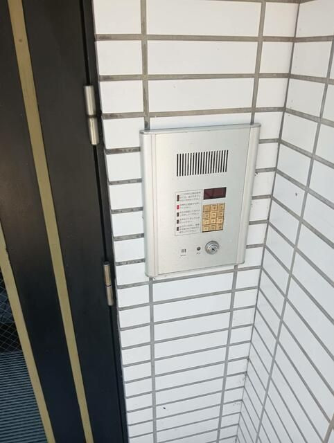 横浜市旭区鶴ケ峰本町３丁目の賃貸マンションのセキュリティ