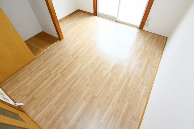 第５ドエル小泉の居間・リビング|※同タイプ別部屋の参考写真になります