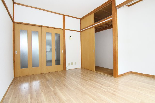 第５ドエル小泉の居間・リビング|※同タイプ別部屋の参考写真になります
