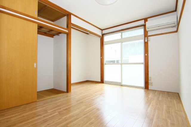 第５ドエル小泉の居間・リビング|※同タイプ別部屋の参考写真になります