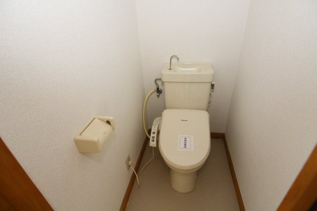 第５ドエル小泉のトイレ|※同タイプ別部屋の参考写真になります
