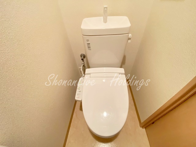 藤沢市城南３丁目の賃貸マンションのトイレ|清潔感のあるトイレです