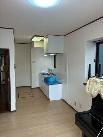 日高市高萩　中古の居間・リビング