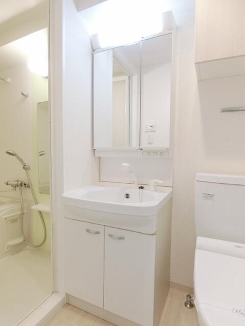 カーサヴェント南千住の独立洗面台|※同間取り別部屋の写真です