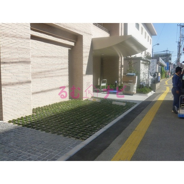 福岡市南区向野１丁目の賃貸マンションのエントランス