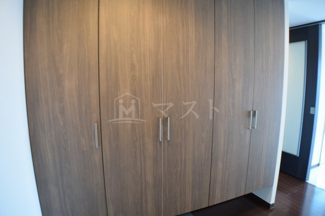 松屋タワーの玄関|※建物内別間取参考写真