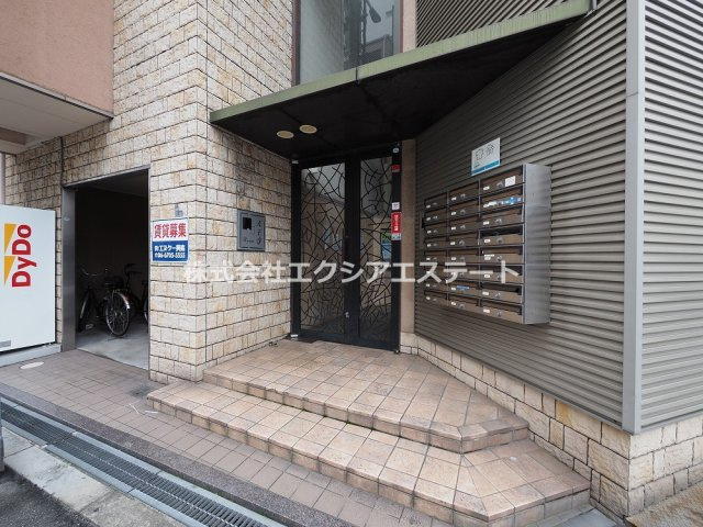 ラシーヌ天王寺のエントランス