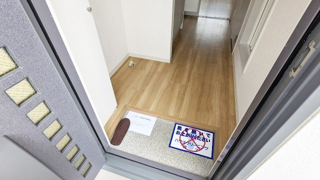 売布Kハイツの玄関
