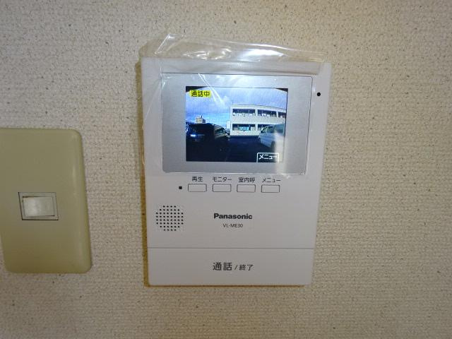 パープルメゾン壱番館の内装|カメラ付インターホン