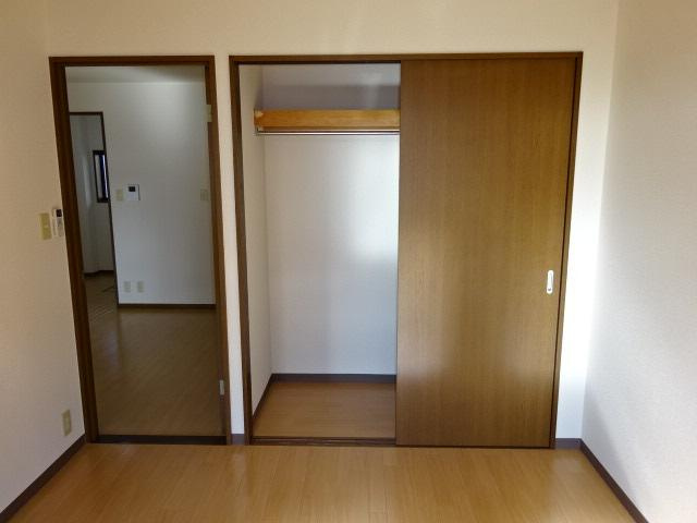パープルメゾン壱番館の内装|洋室