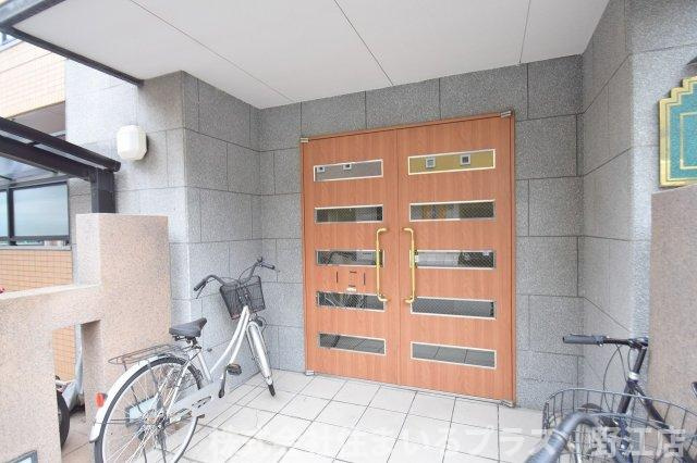 エトワールヴィルｰR城北公園のエントランス