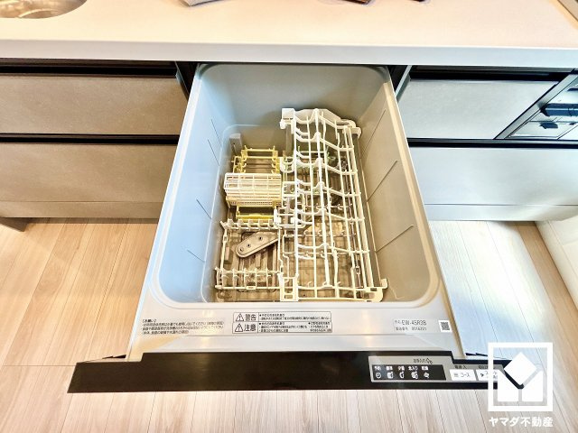 西宮市今津山中町のその他|毎日の家事の負担を軽減し、節水効果も期待できる食器洗い乾燥機付き。