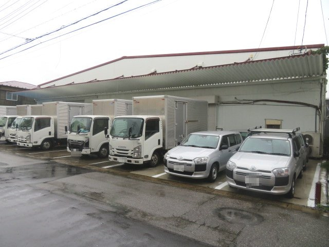 赤井700（埼玉県川口市赤井4丁目12-19）貸倉庫