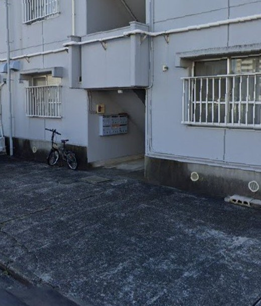 柏市北柏３丁目の賃貸マンションのエントランス