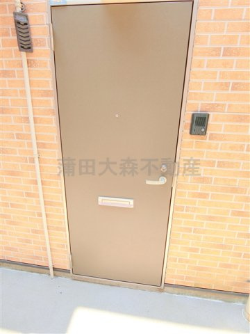 インベスト南蒲田の玄関