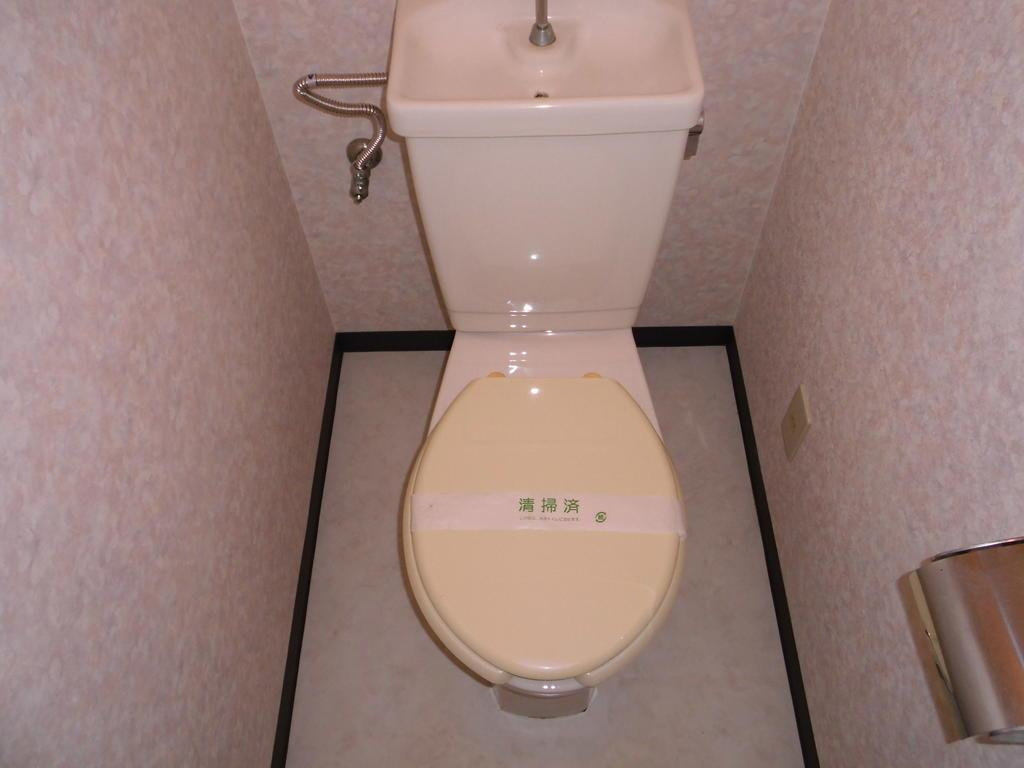 明石市小久保３丁目の賃貸マンションのトイレ