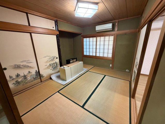 新庄戸建ての和室