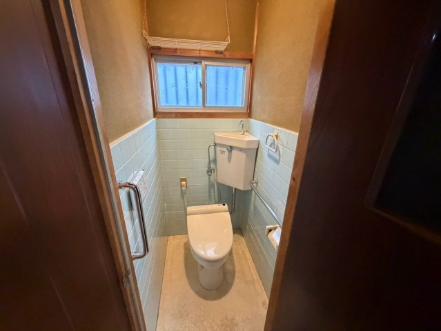 新庄戸建てのトイレ