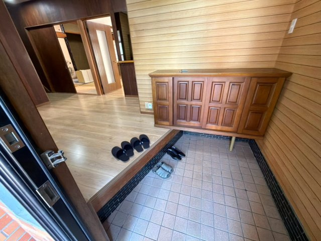 新庄戸建ての玄関