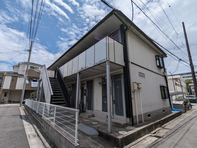 エクセラージュの外観