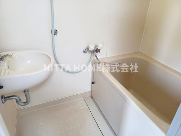 福知山市字岩井のアパートの浴室|トイレお風呂別です★
