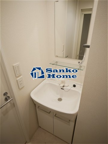 グランフォース町屋の独立洗面台