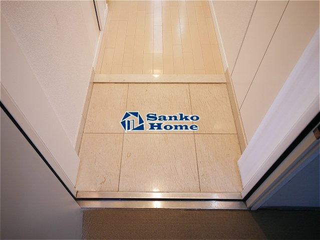 グランフォース町屋の玄関