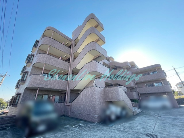 コルビュジェ湘南台の外観|鉄筋コンクリートマンションで防音面も安心♪