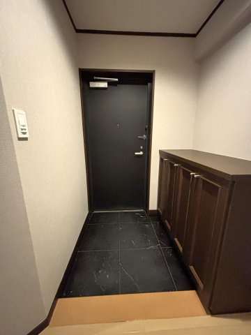 TenGood西新南の玄関|ゆったりとした玄関です
