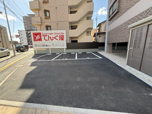 TenGood西新南の駐車場|駐車場があります