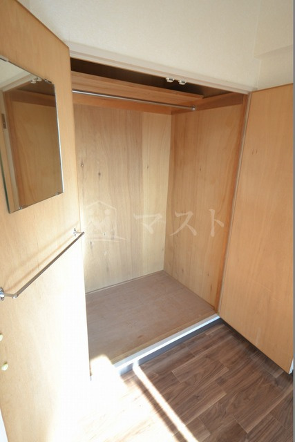 クレインハイツ南堀江の収納