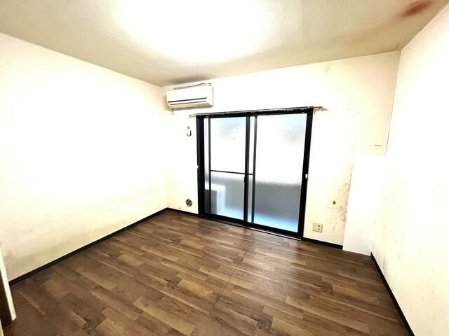 足立区千住旭町の店舗一部の内装