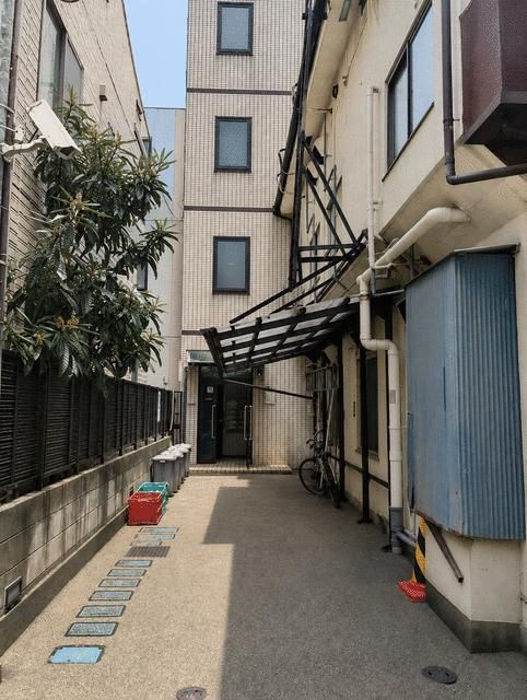 足立区千住旭町の店舗一部の外観