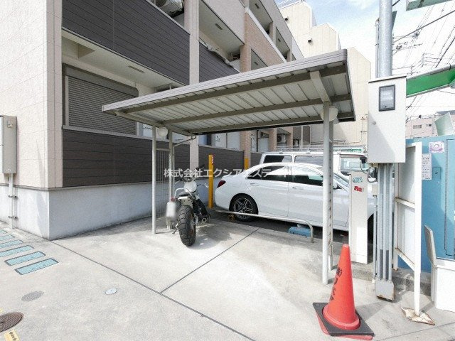 フジパレス谷町Ａ棟の駐車場