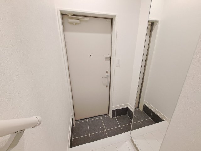 セレーノ津門綾羽の玄関